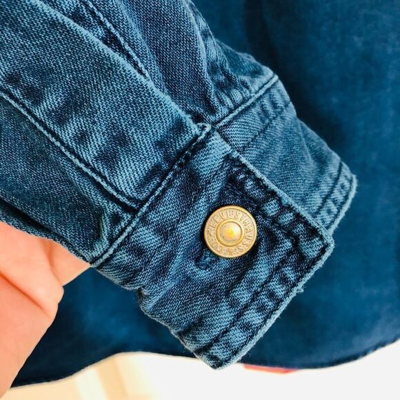 Vintage Levi's Denim Button Down Shirt - Picture 8 of 15